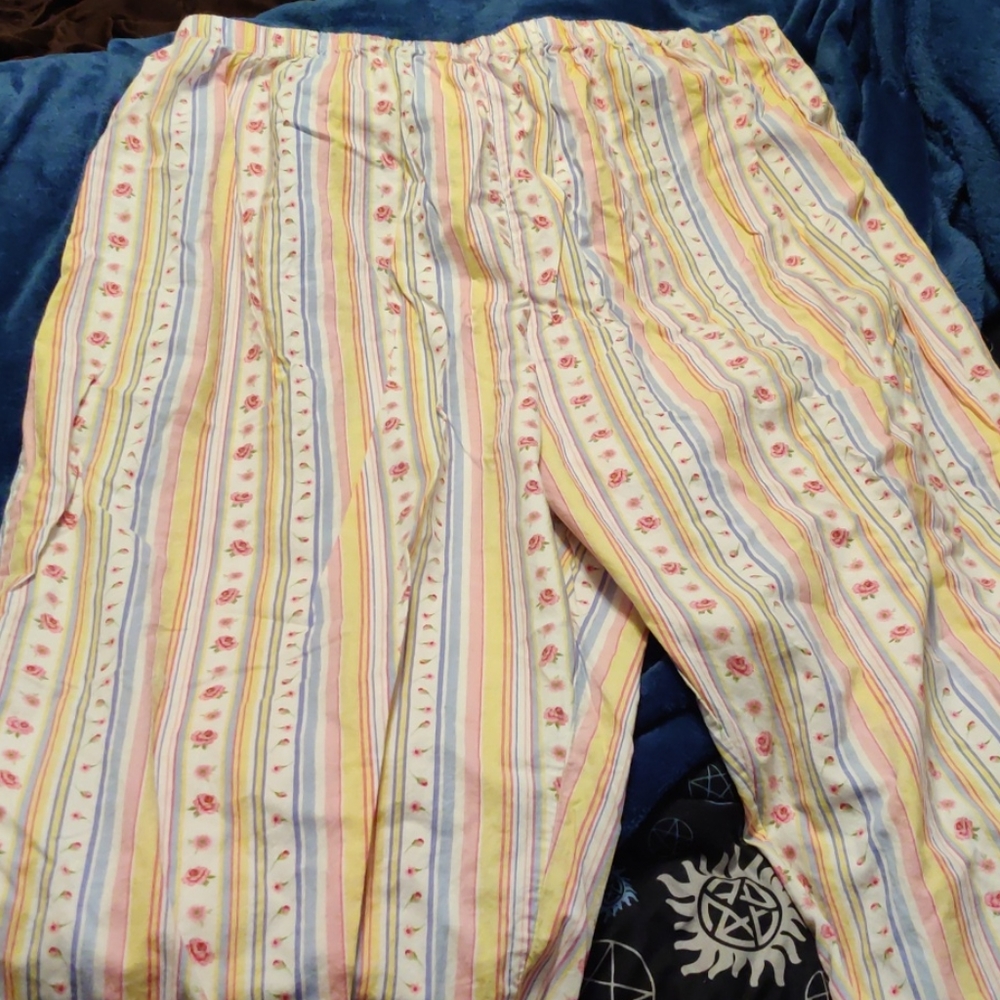 pajama bottoms to wear around the hou